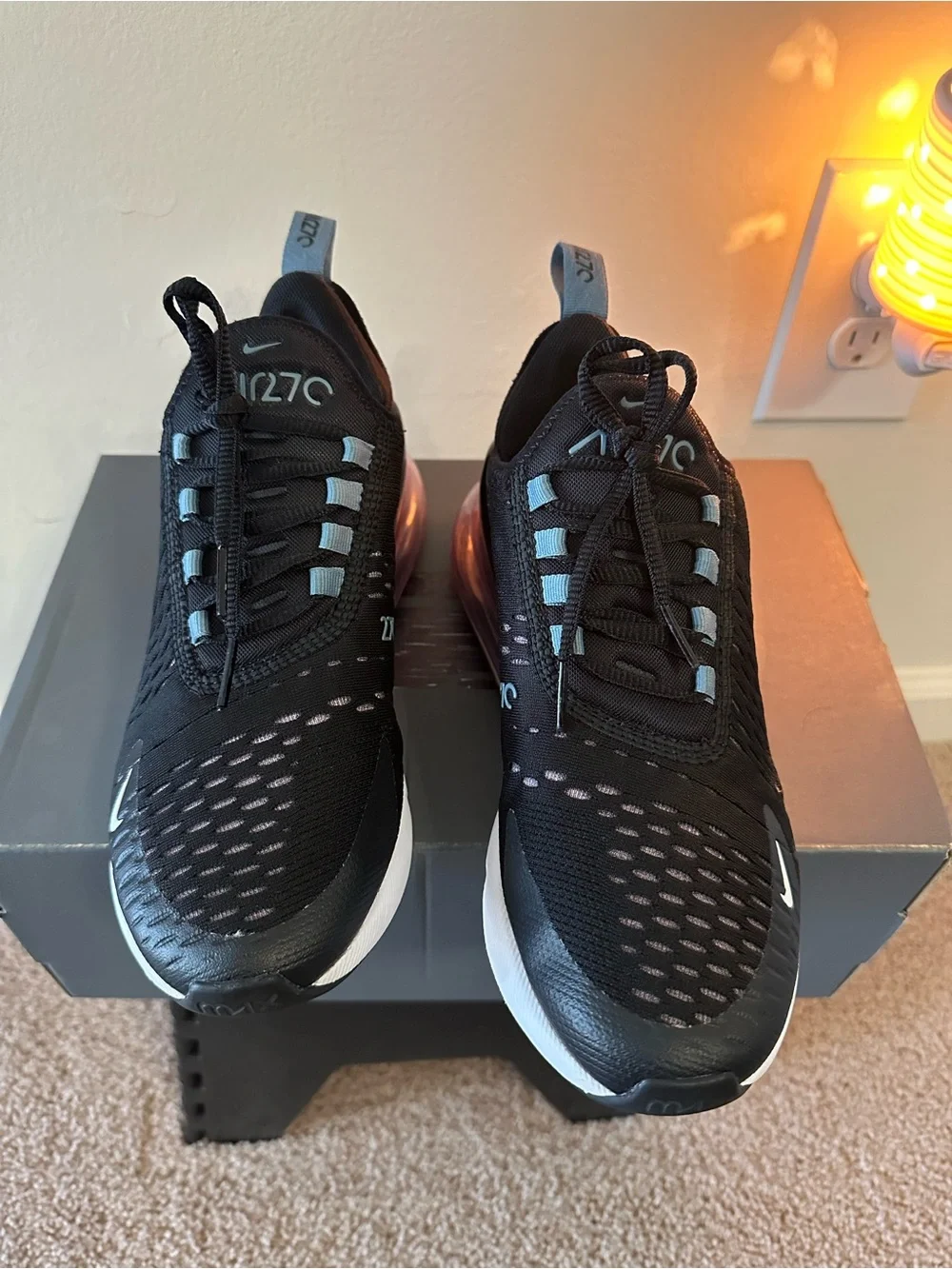 Nike Air Max 270 Women’s Black with Purple Air Unit Sneakers, Size 7